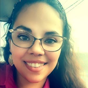 Meet your Posher, Crystal